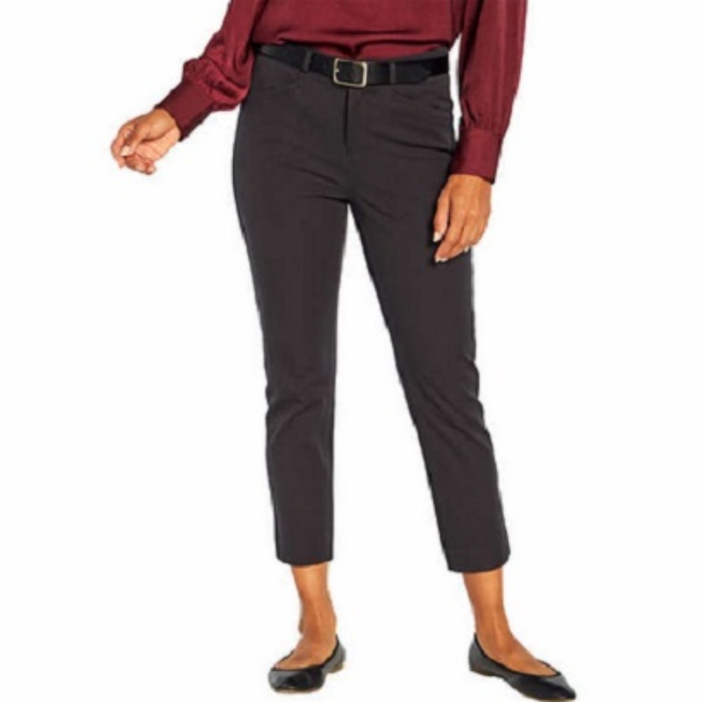 NWT Banana Republic Ladies' Slim-Straight Capri Pant Black